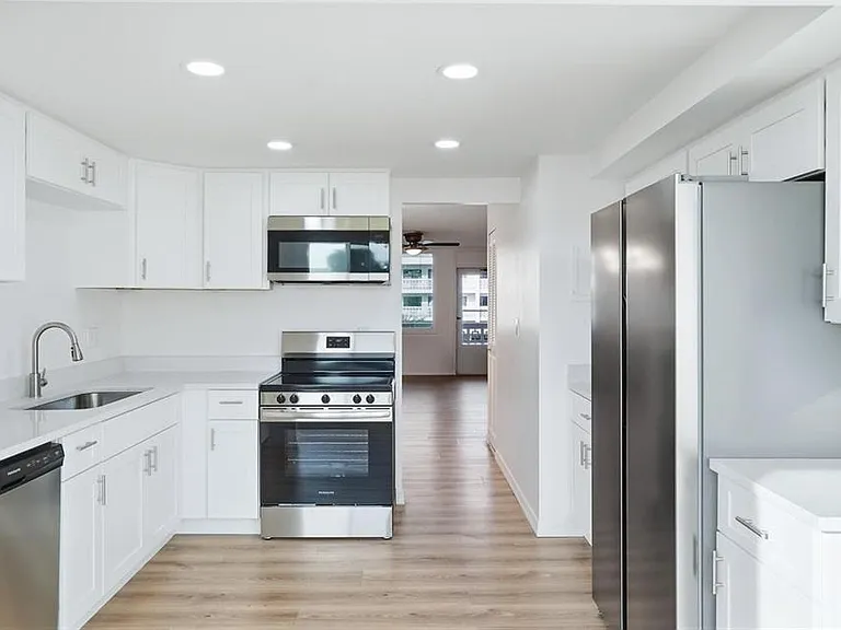 5095 Bay St NE #21O — Photo 5