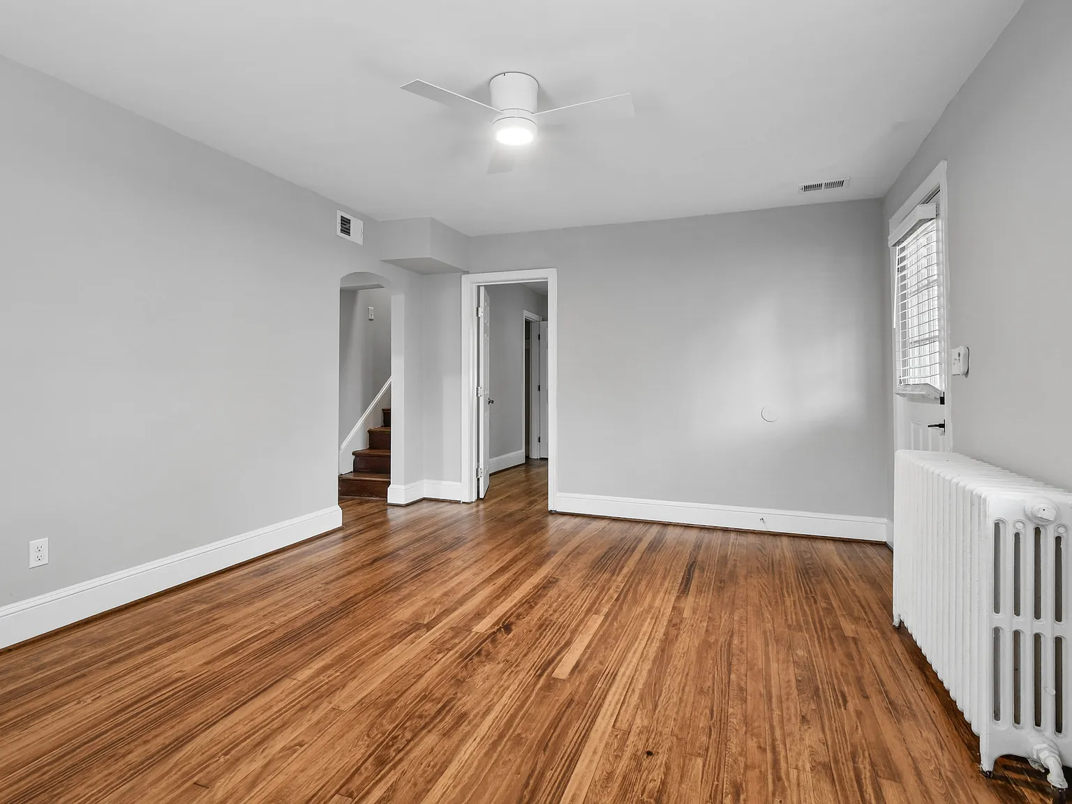 4 bed, 1065 sqft, $3,750 — Photo 3