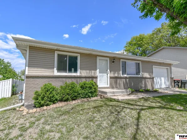 1814 W Peach St, Lincoln, NE 68522