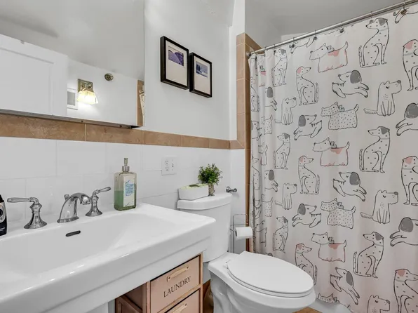 300 Communipaw Avenue image 30 of 34