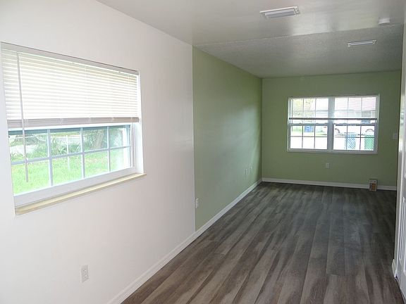 5th image of 10002 N 11th St Unit A-b