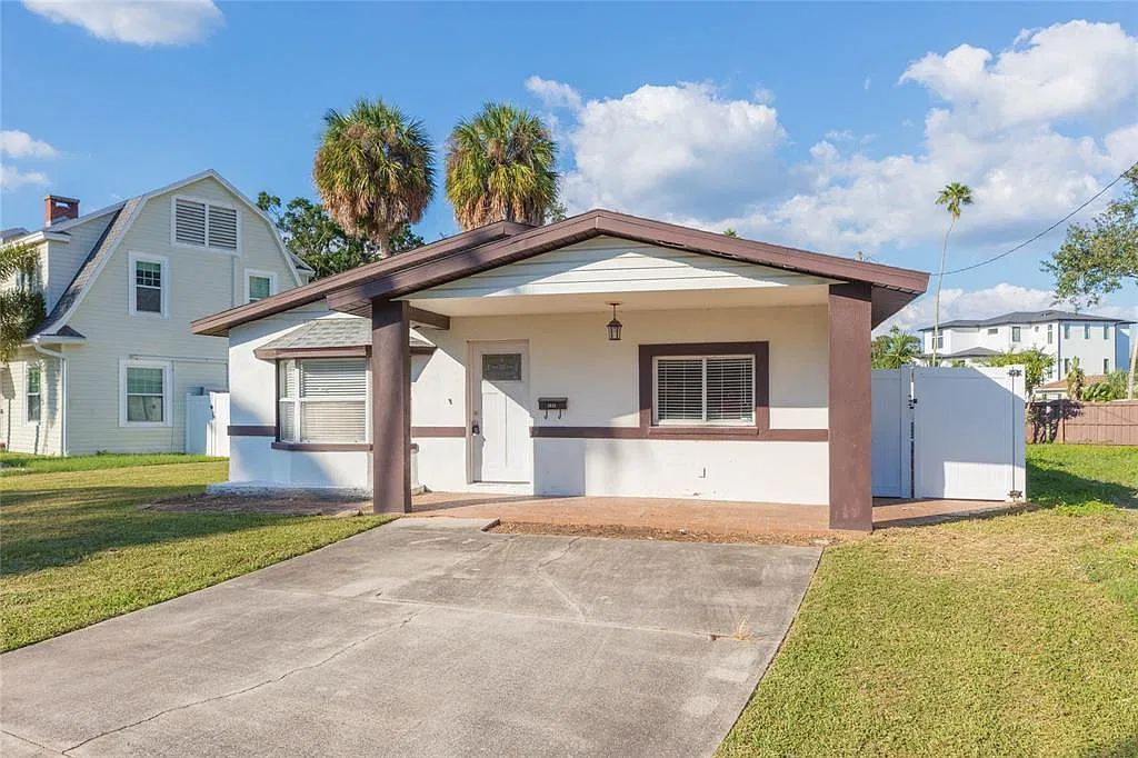 3 bed, 2.0 bath, 1698 sqft, $4,400 — Photo 1