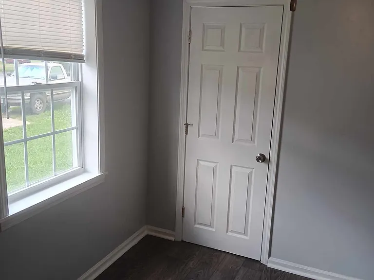 511 Rule St — Photo 11