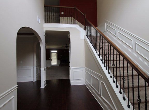 2nd image of 3069 Parkridge Dr
