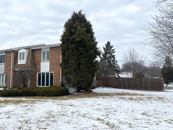 1104 63rd St, Downers Grove, IL 60516