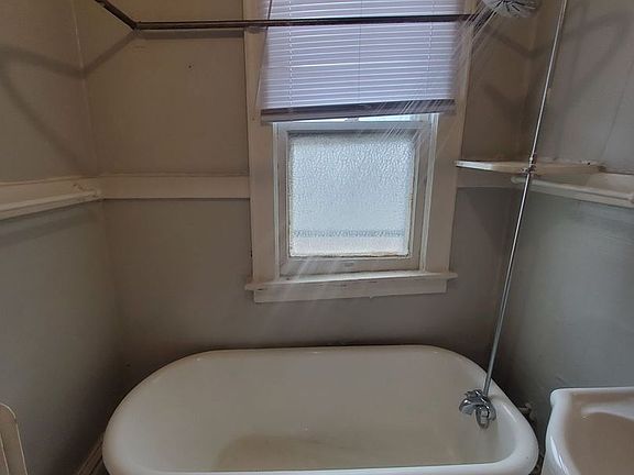 2nd image of 605 N 30th St #3