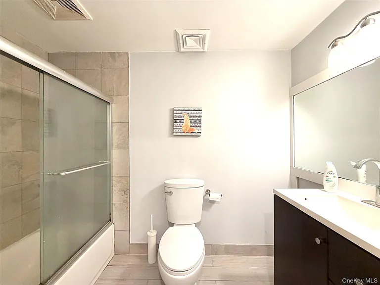 77 Sands Point Rd #1 — Photo 10