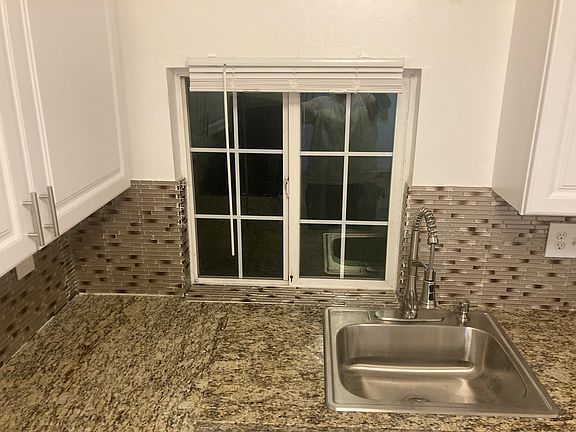 5th image of 241 San Antonio Ct