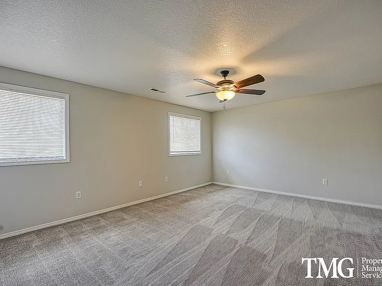17015 NE 31st Way — Photo 18