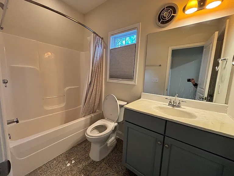 221 Rothesay Ln — Photo 14