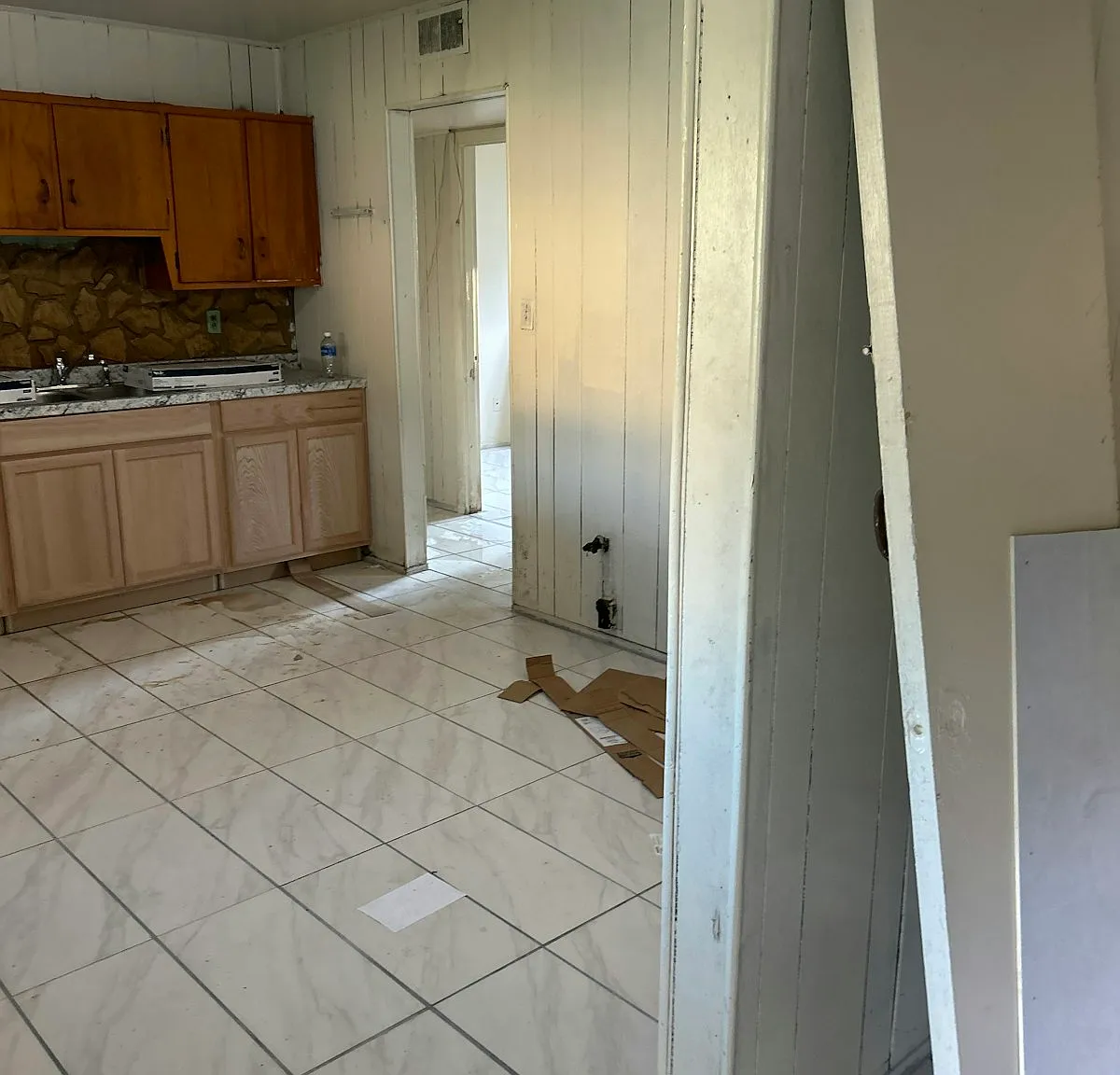 1106 Rossiter Drive — Photo 4