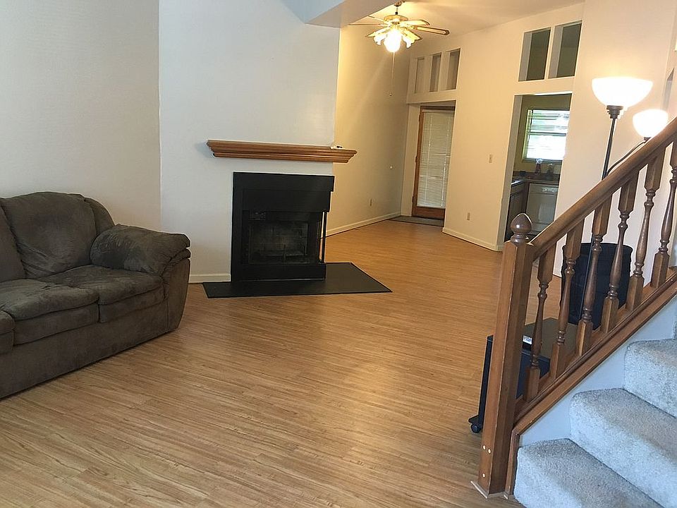 1st image of 3520 Vista Ave