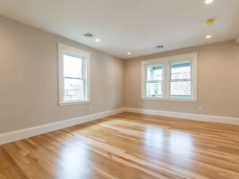 219 Common St #1 — Photo 13