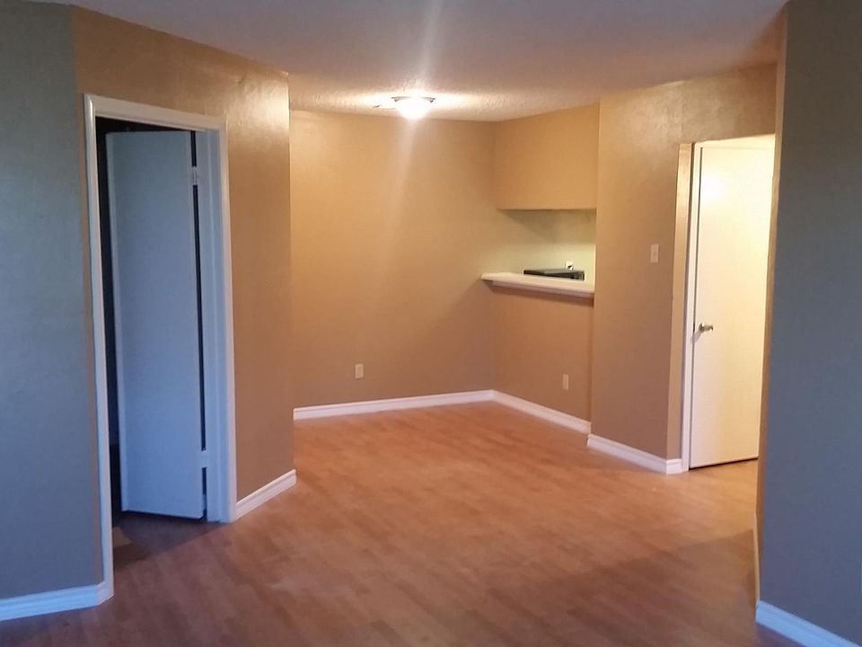 2nd image of 6150 Frankford Rd