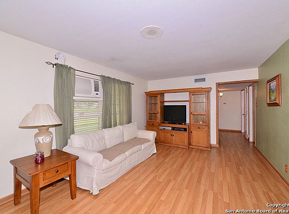 4th image of 534 E Palfrey Dr