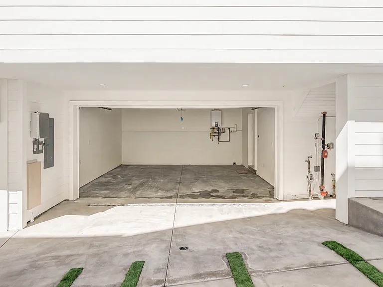 1819 Westholme Ave — Photo 15