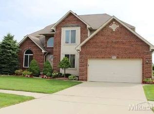 49468 Lehr Dr, Macomb, MI 48044