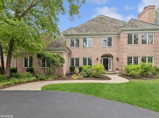 1115 Lawrence Ave, Lake Forest, IL 60045