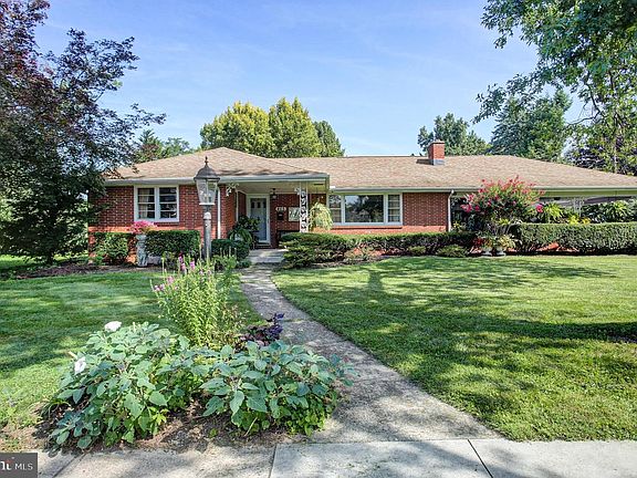 2nd image of 405 Westover Rd