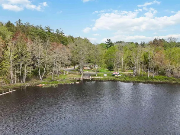 31 Flossie Ln, Queens, NS B0T 1E0