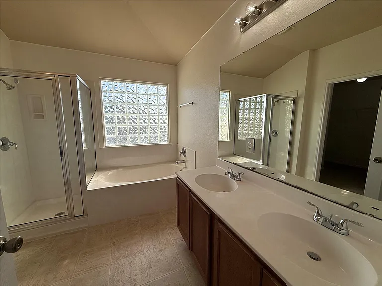 104 Lava Bed Dr — Photo 10