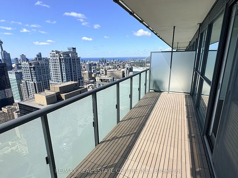 15 Grenville St #4710 — Photo 9