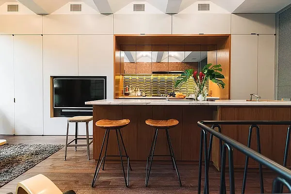 Rented by Gulia Wang, LREB | media 29