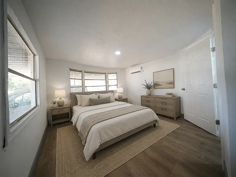 207 N Pearl St — Photo 20