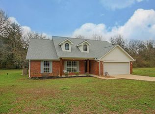 386 Edinburgh Dr, Starkville, MS 39759