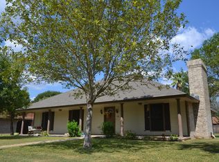 128 Weeping Willow, Uvalde, TX 78801