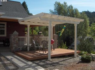 442 1st St, Elkton, OR 97436