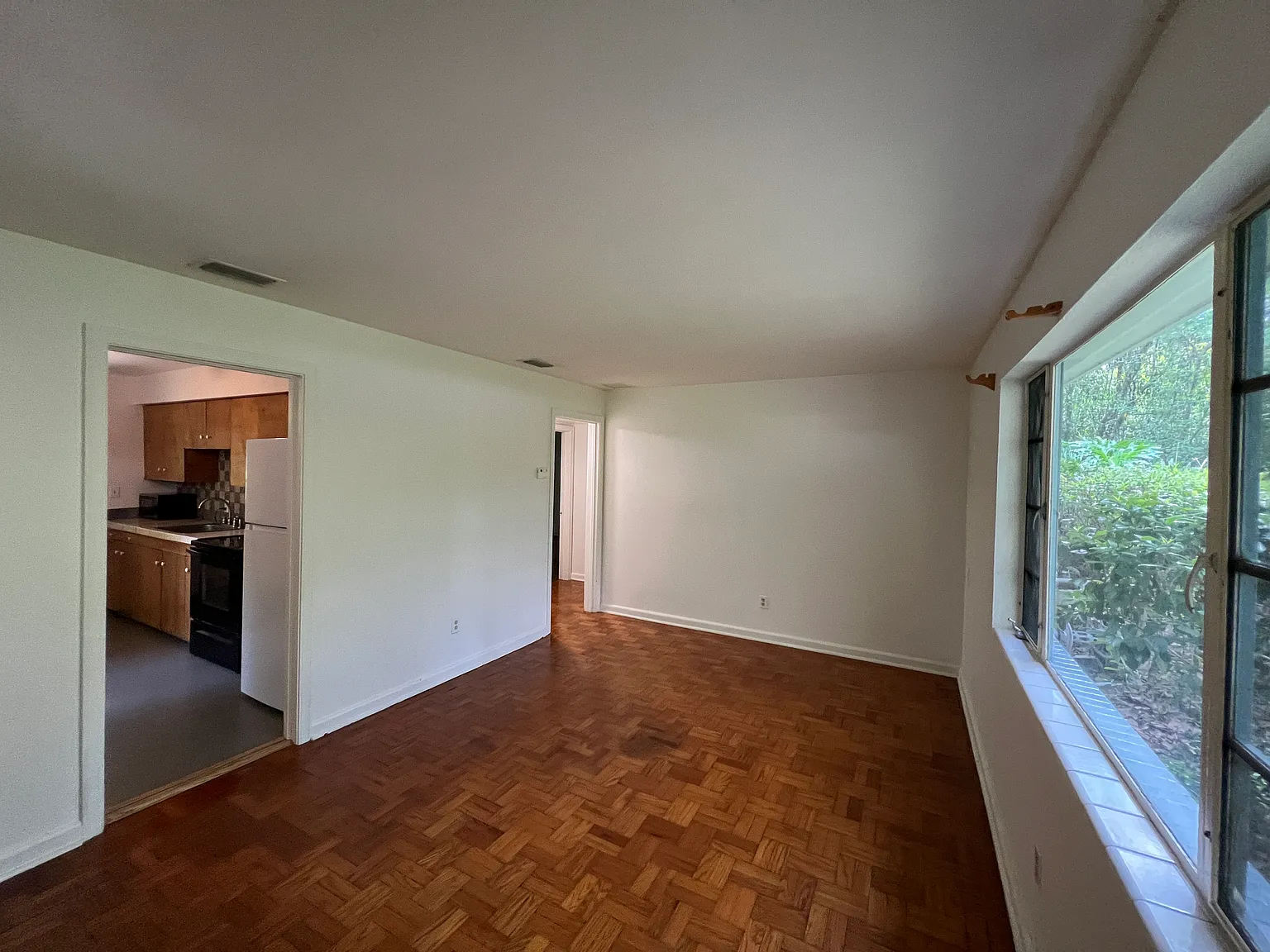2 bed, 858 sqft, $1,650 — Photo 4