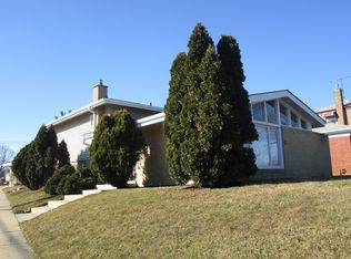 667 E 100th St, Chicago, IL 60628