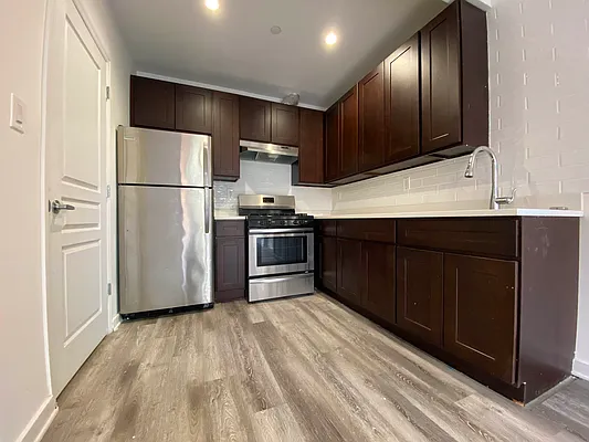 Rented by The InHouse Group | media 6