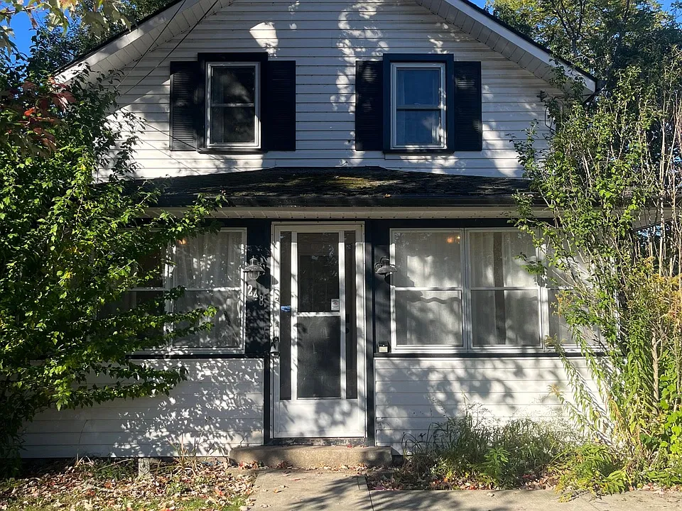 248 Lincoln Rd W