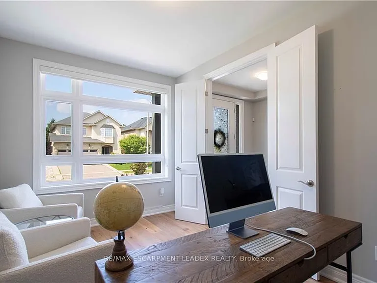 19 Secinaro Ave — Photo 3