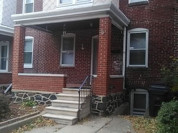 2nd image of 805 N Scott St