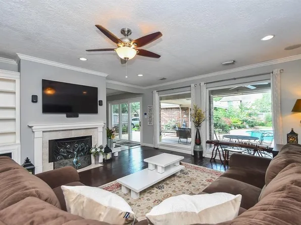 7103 Adobe Meadows Ct, Sugar Land, TX 77479