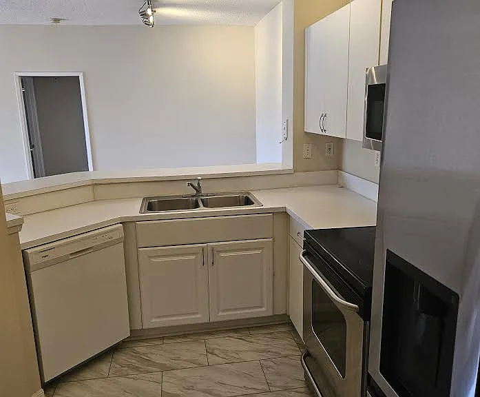 535 Florida Club Blvd #301 — Photo 15