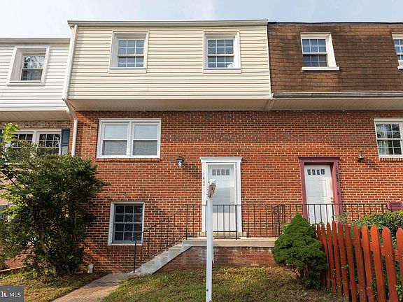 3rd image of 1644 Fort Fisher Ct