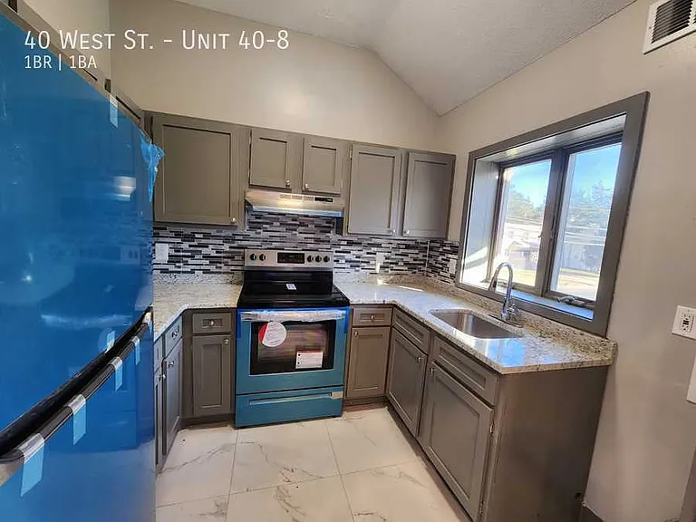 40 West St #40-8 — Photo 10