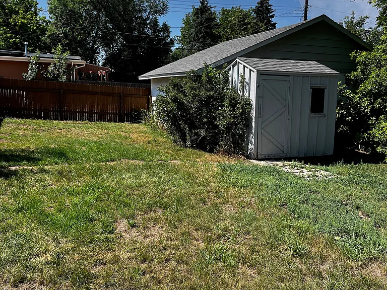 1412 N Foote Ave — Photo 25