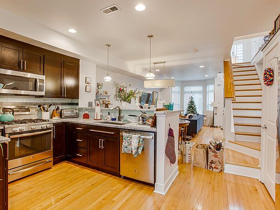 4th image of 318 Salter St