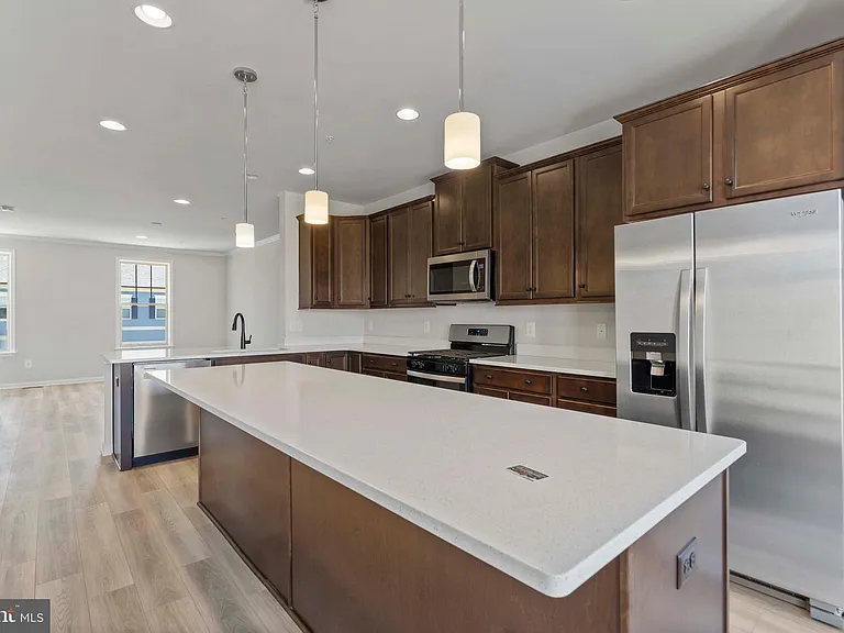 1727 Evansberry Dr — Photo 11