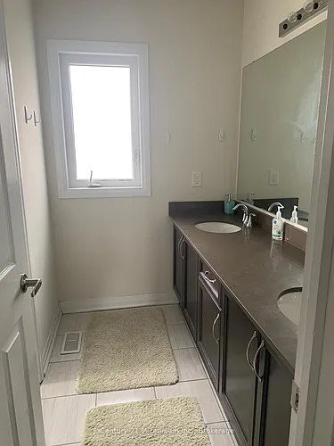 97 Kirby Ave Photo 1
