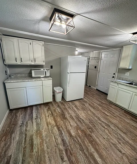 1019 Hudlin Gap Rd — Photo 4