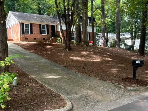 942 Ivy Ln, Cary, NC 27511