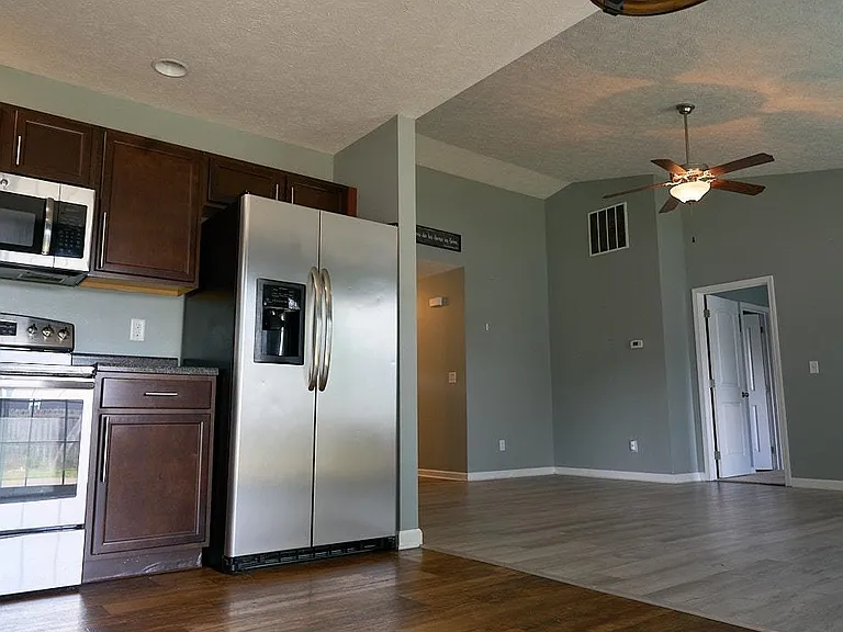 1203 Chicory Way — Photo 3