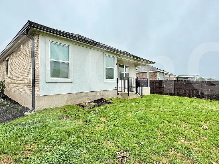 2528 Four Waters Loop — Photo 4