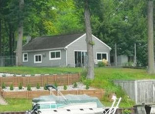 3044 N Lake Ave, Sanford, MI 48657